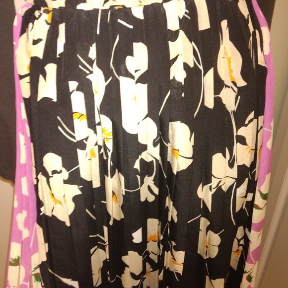 ❤️NWT GILMAR NO 21 100% Silk Pleated Floral Skirt Sz 38 Italy $975 - Picture 2 of 9